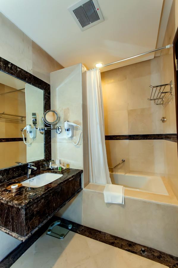 Suite Inn Hotel Riyadh Hotel 4*